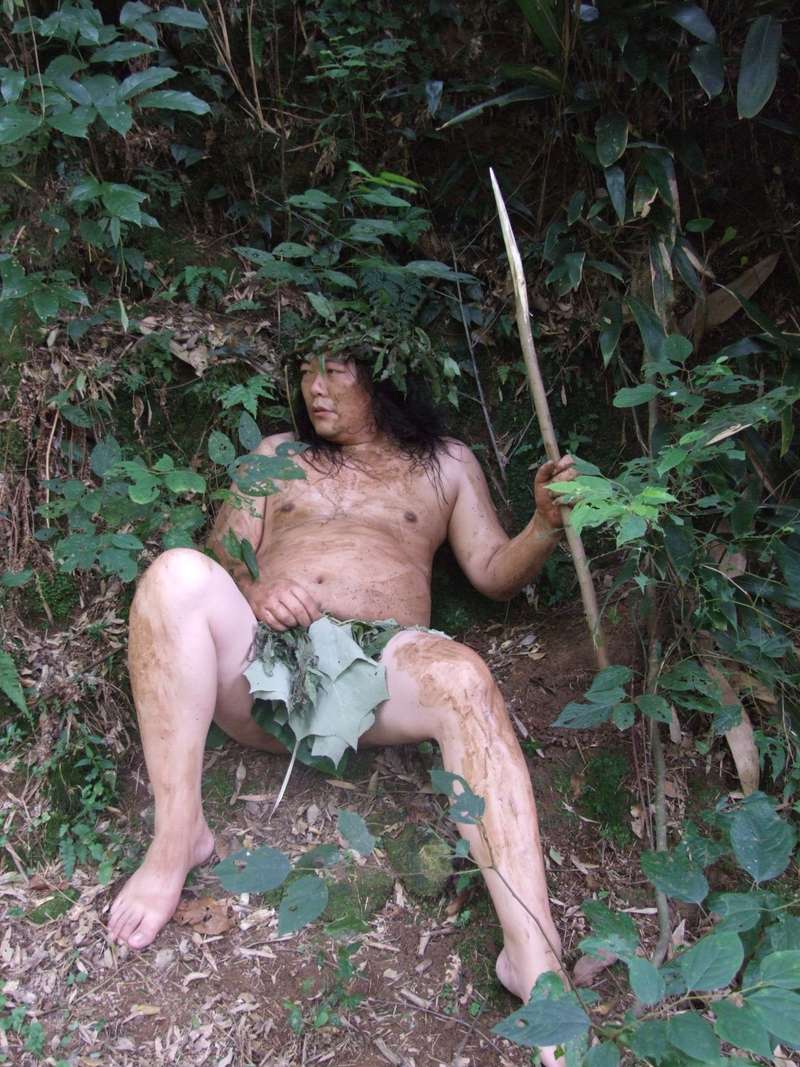 祁国行为艺术之野人 1.jpg