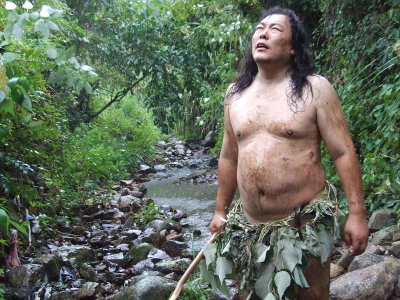 祁国行为艺术之野人 4.jpg